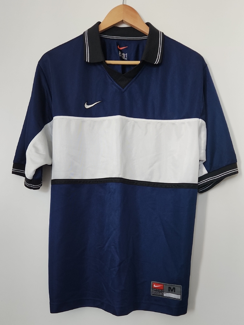 VGUC Nike Men’s Medium Navy and White Polo Football Jersey with Black Trim